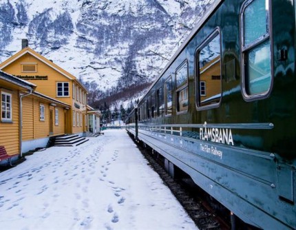 MAESTOSI FIORDI D'INVERNO -