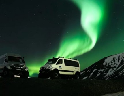 AURORA JEEP SAFARI