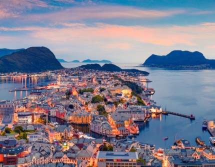 FIORDI NORVEGESI E LOFOTEN