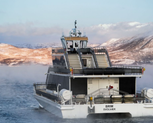 ARCTIC FJORD CRUISE -