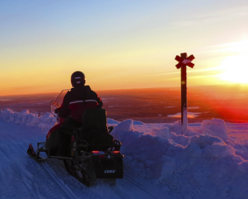 AURORA IN MOTOSLITTA -