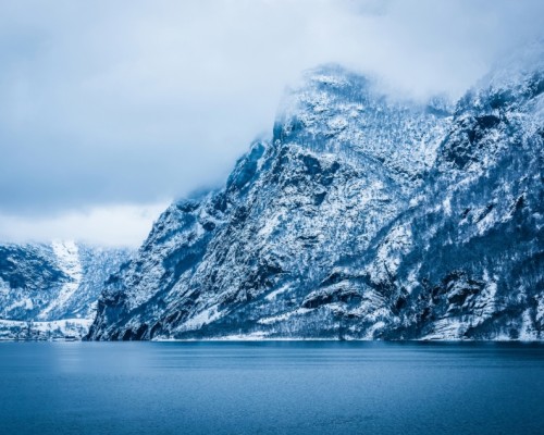 MAESTOSI FIORDI D'INVERNO -