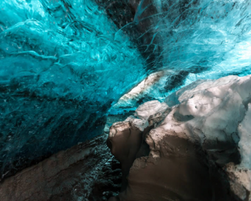 SAFARI IN MOTOSLITTA ALLA GROTTA DI GHIACCIO -