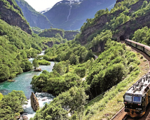 NORVEGIA AUTENTICA E HURTIGRUTEN